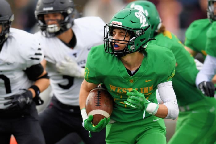 Tualatin.West-Linn.6A-football-semifinal.Leon-Neuschwander.54